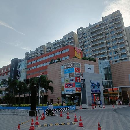 Boulevard By Design Hotel Madras Buitenkant foto