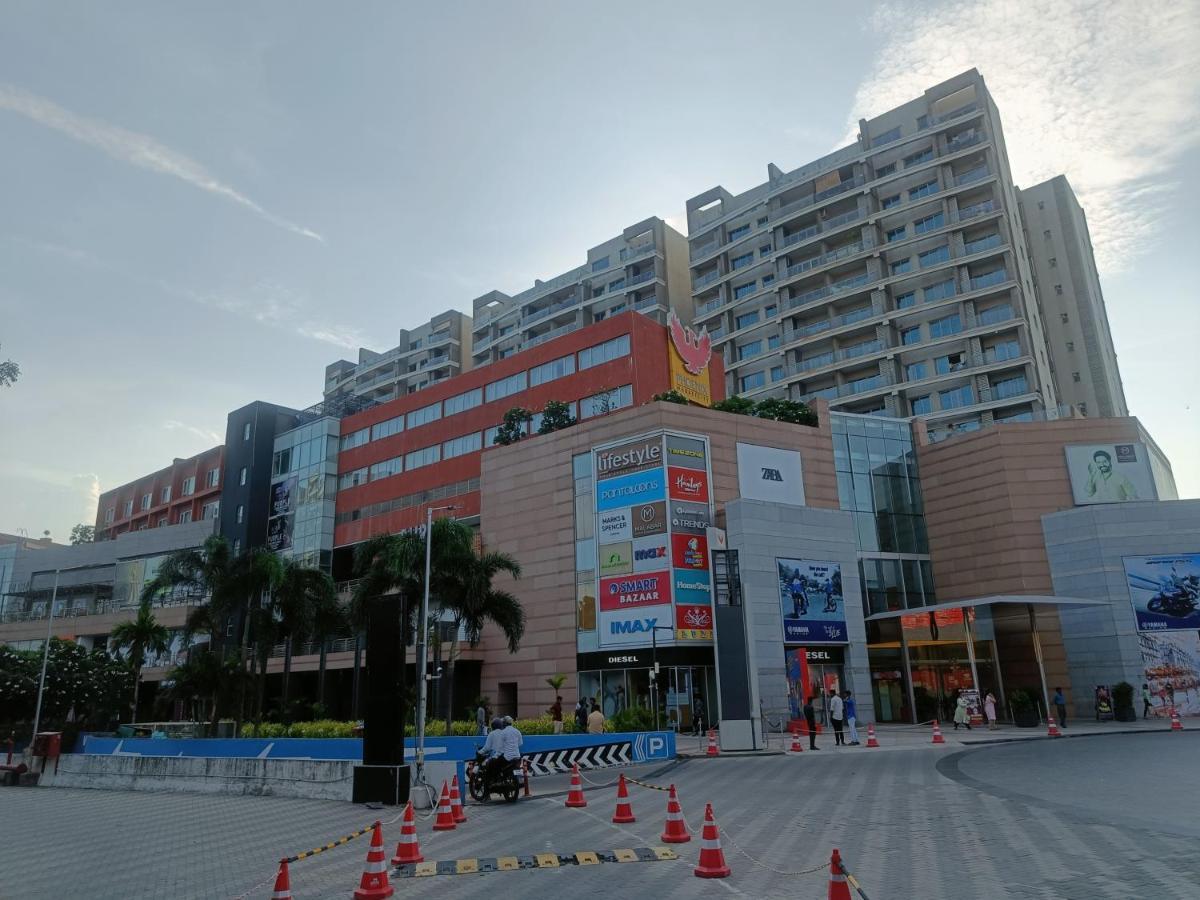 Boulevard By Design Hotel Madras Buitenkant foto