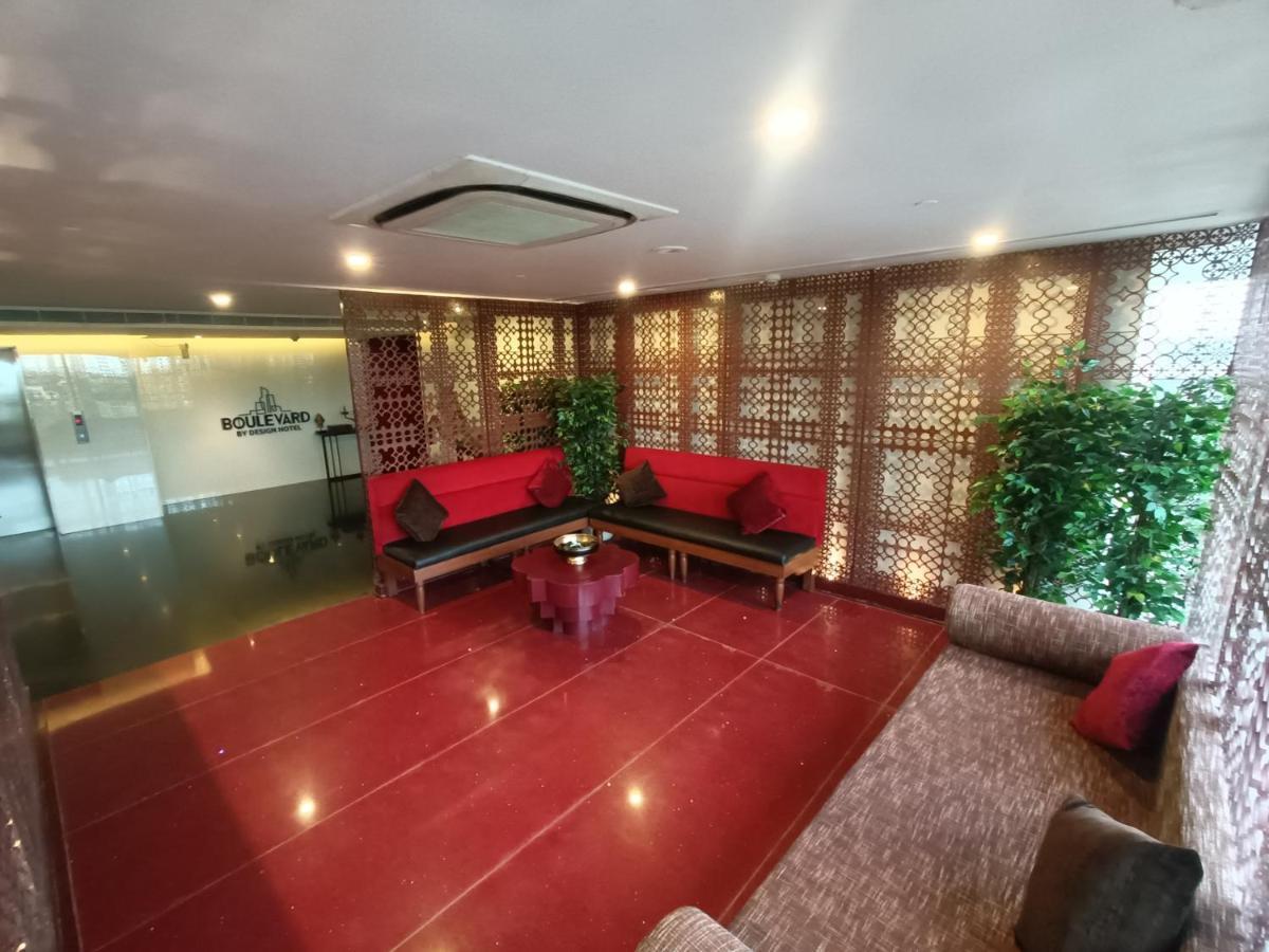Boulevard By Design Hotel Madras Buitenkant foto