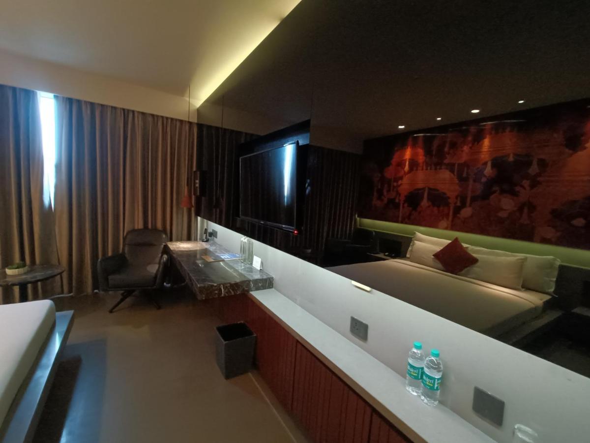 Boulevard By Design Hotel Madras Buitenkant foto