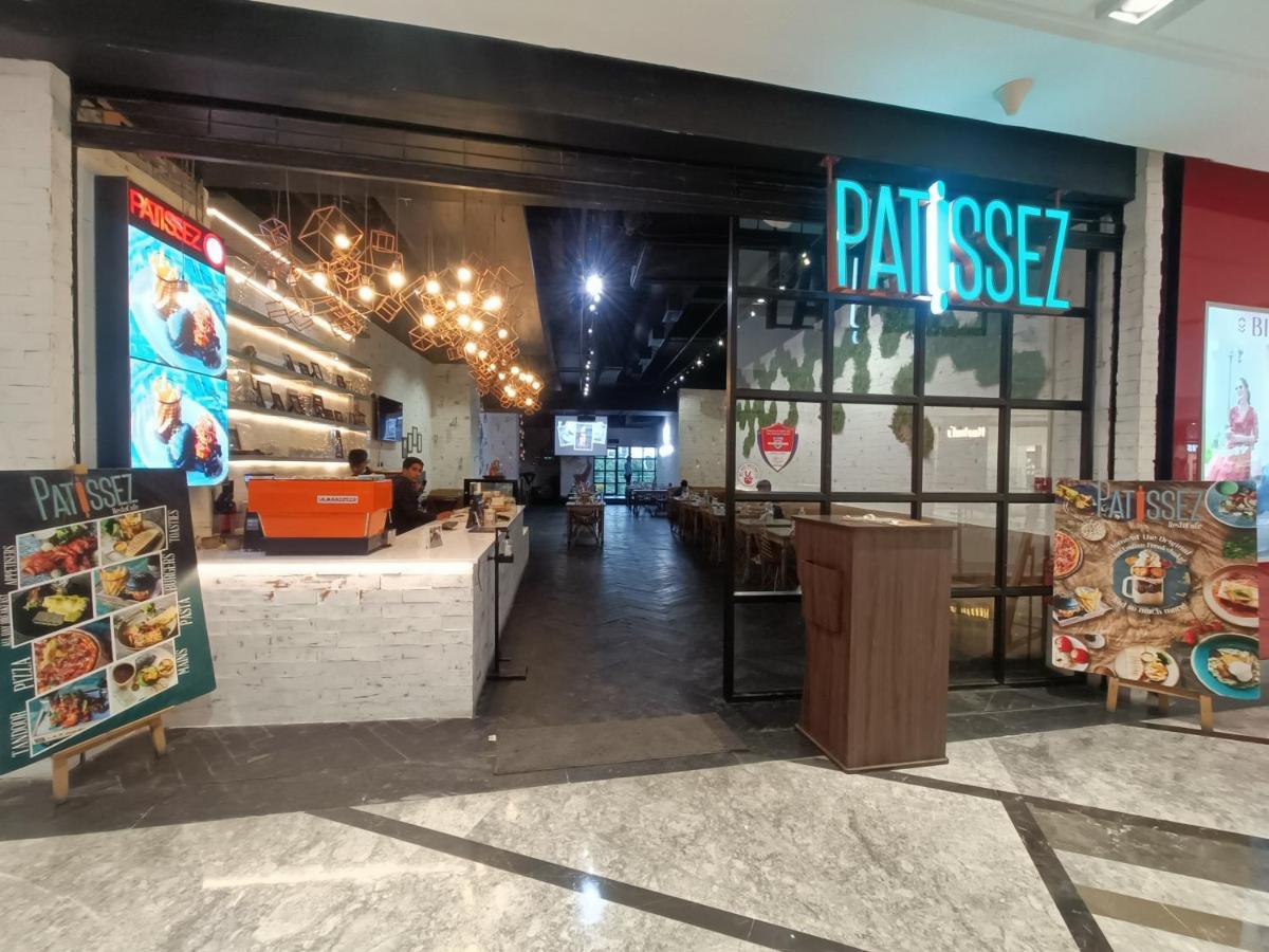 Boulevard By Design Hotel Madras Buitenkant foto