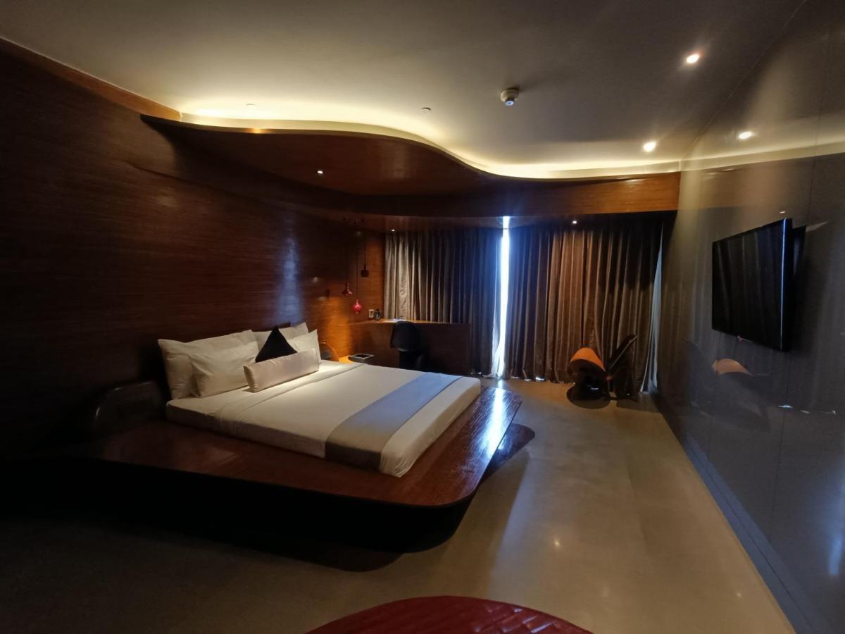 Boulevard By Design Hotel Madras Buitenkant foto