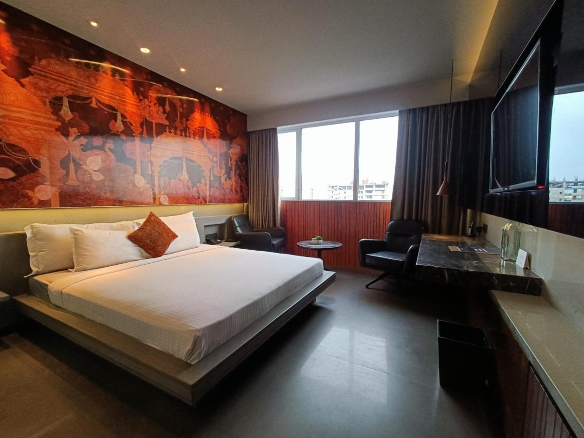 Boulevard By Design Hotel Madras Buitenkant foto