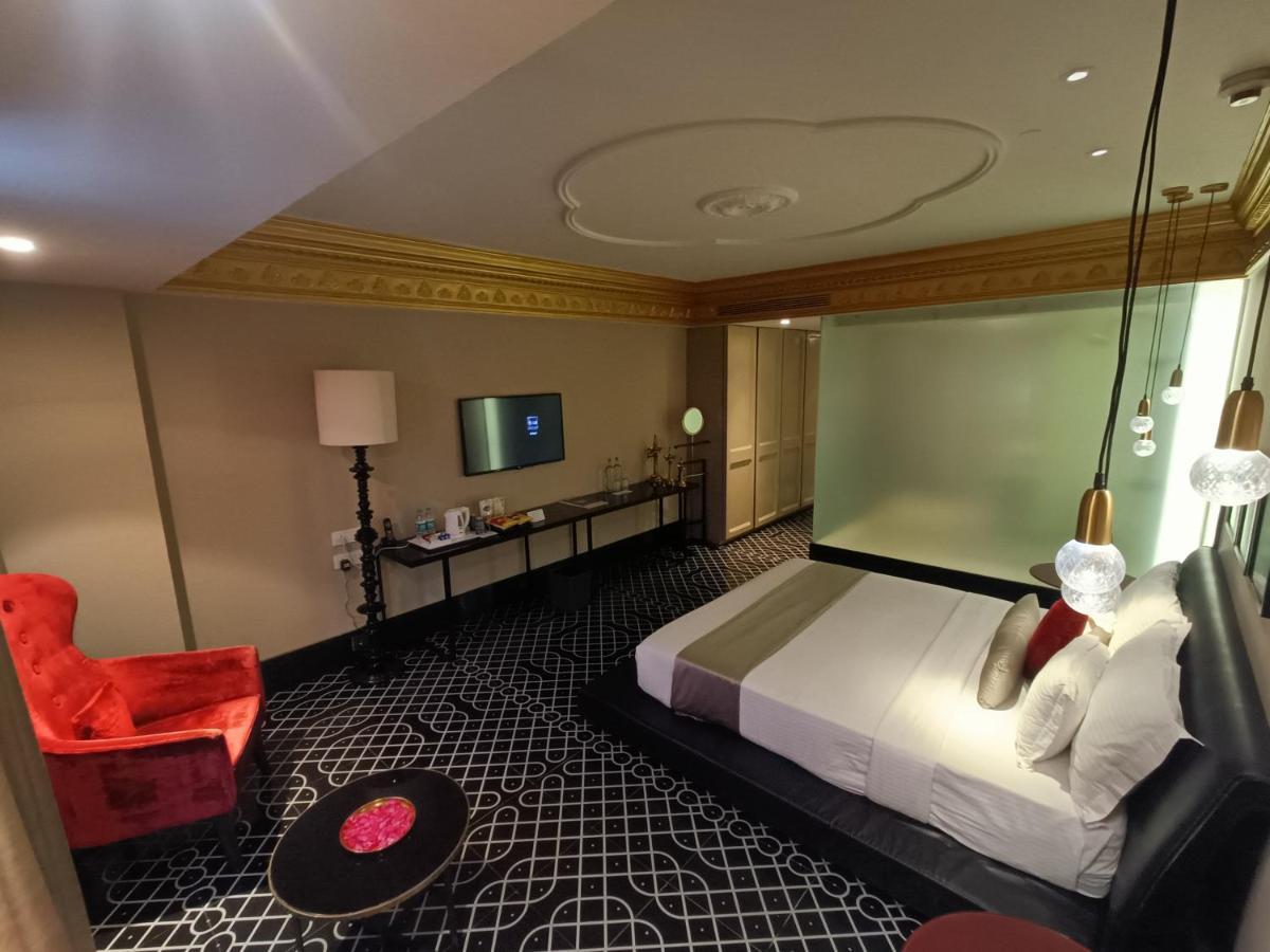 Boulevard By Design Hotel Madras Buitenkant foto