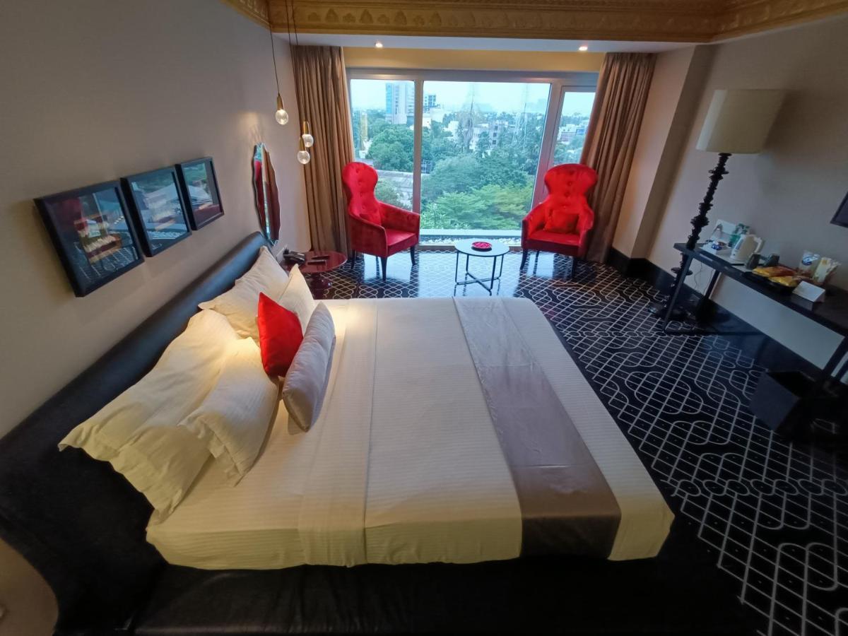 Boulevard By Design Hotel Madras Buitenkant foto