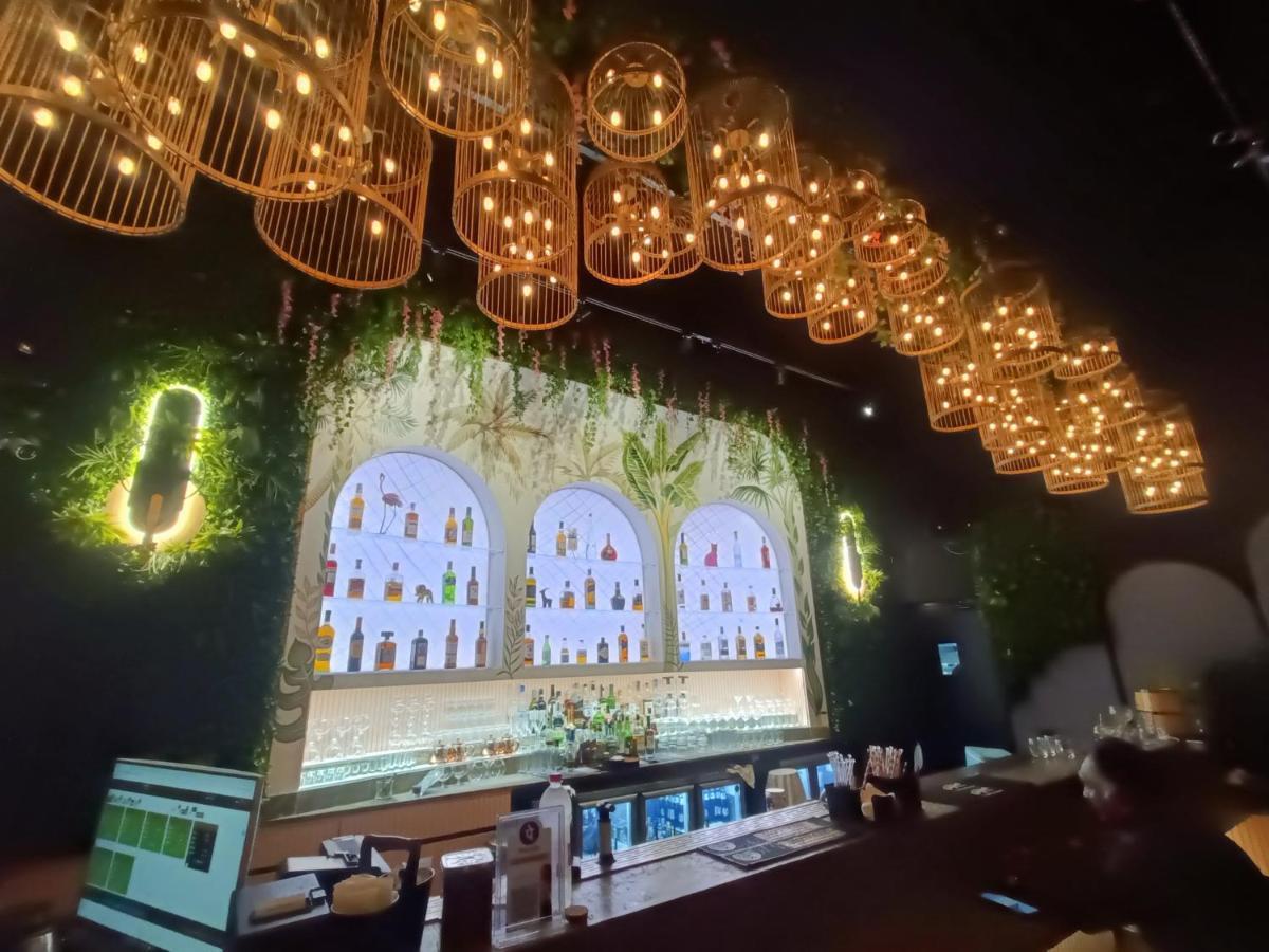 Boulevard By Design Hotel Madras Buitenkant foto